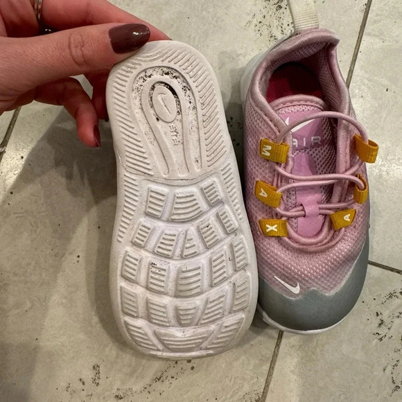 Nike Youth Air Max Axis Pink and Silver Sneakers - Picture 3 of 6